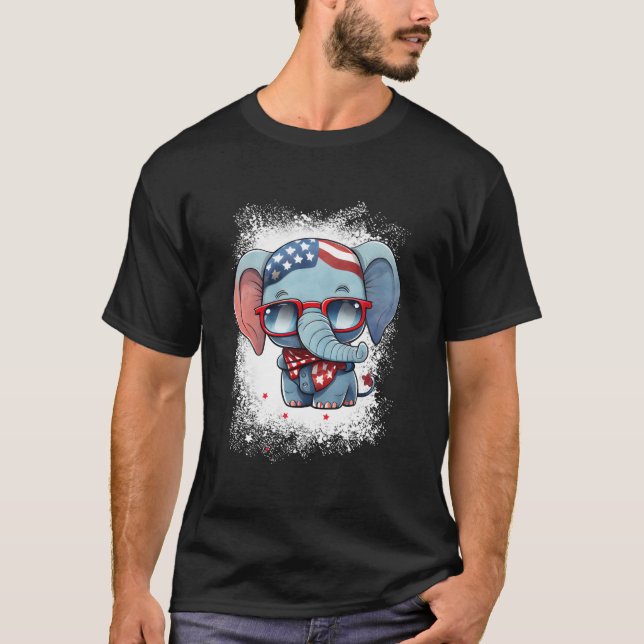 Camiseta Red White Blue Elephant American Flag 4Th Of July  (Anverso)