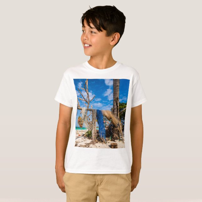 Camiseta Redes de pesca que se secan en la playa (Anverso completo)