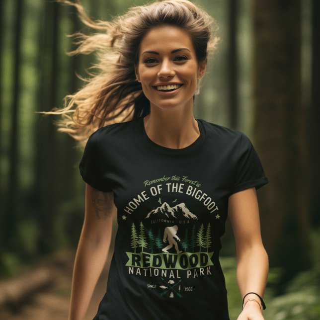 Camiseta Redwood National Park Home of the Bigfoot (Subido por el creador)
