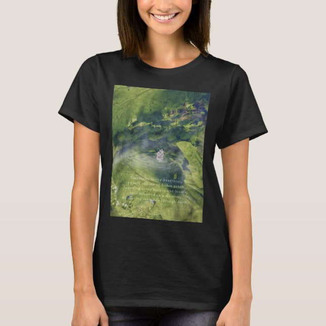 Camiseta Reflejo de Pétalos de Flor Caídos - Simplemente La (Anverso)