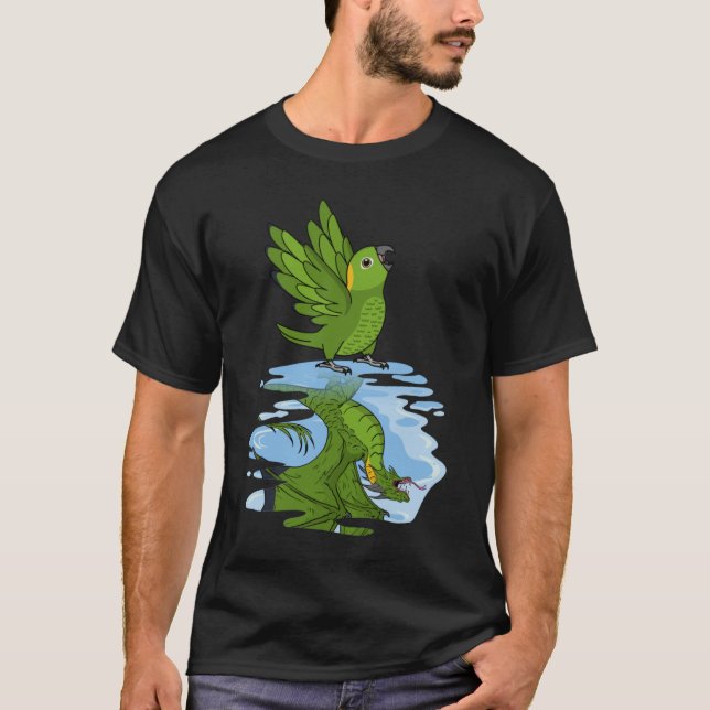 Camiseta Reflexión de loros y dragones en Amazonía napada a (Anverso)