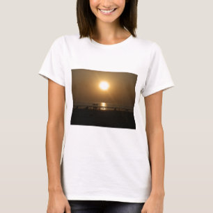 Camiseta Reflexión sobre la puesta de sol en verano dorado 