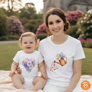 Camiseta Regadera de acuarela conjunto a juego floral para