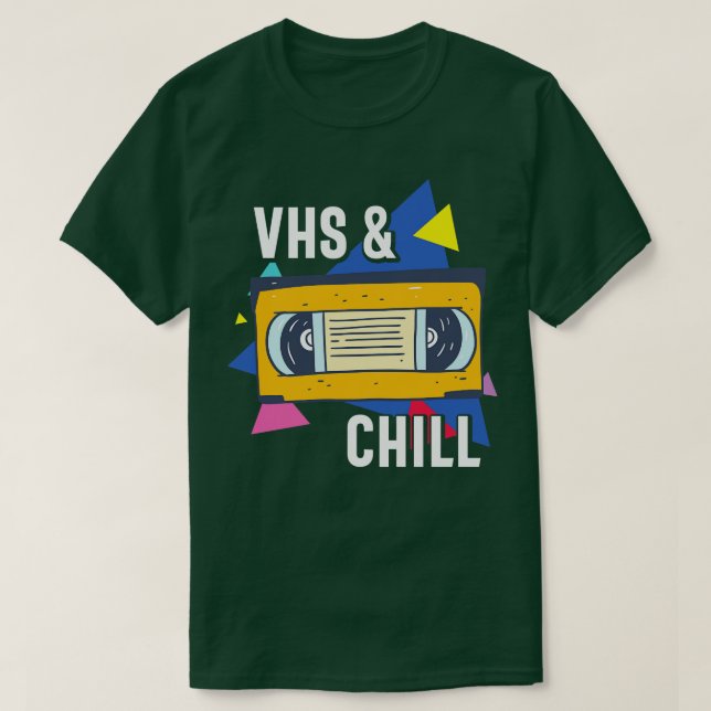 Camiseta Regalo de cinta VHS y Chill Funny Retro VHS (Diseño del anverso)