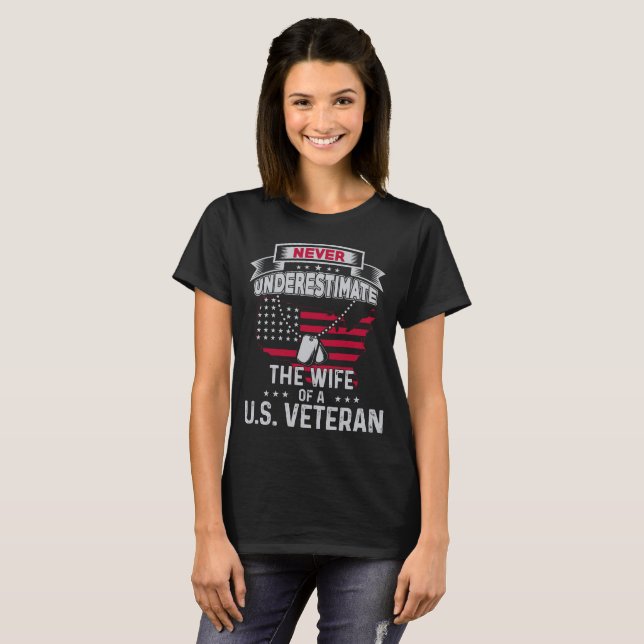 Camiseta Regalo de la esposa del veterano la esposa de un (Anverso completo)