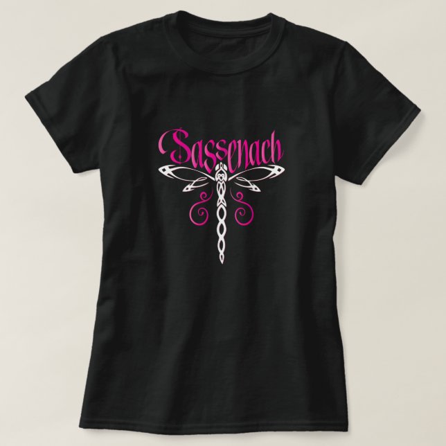 Camiseta Regalo de Sassenach Dragonfly Celtic Pink Scottish (Diseño del anverso)