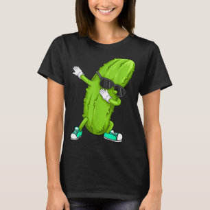Camiseta Regalo divertido de pepino haciendo dab _ pepino b