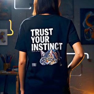 Camiseta Regalo Motivacional para Amantes de Gatos Confía e