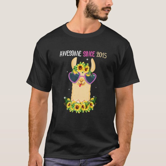 Camiseta Regalos Cumpleaños 8 Llama Increíble Desde 2015 8  (Anverso)