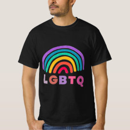 Camiseta Regenbogen gemalt mit Schrift LGBTQ