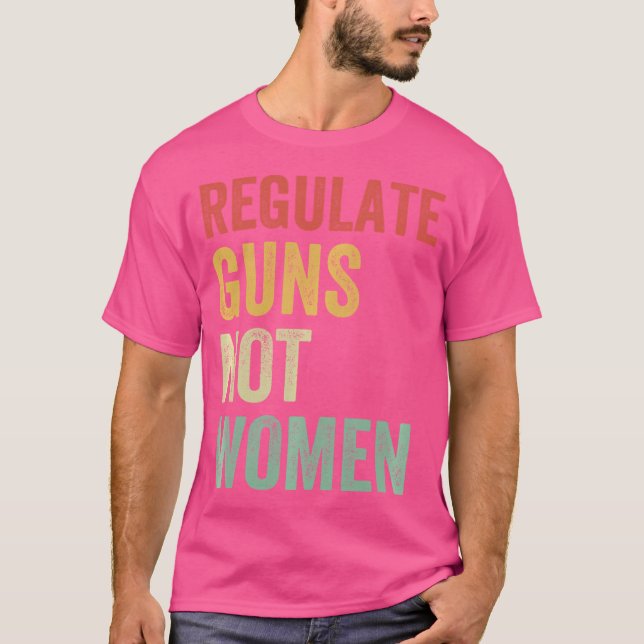 Camiseta Regular las armas no las mujeres (Anverso)