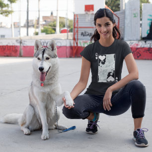 Camiseta Reina de Corazones Gráfica Blanco Gris sobre Negro
