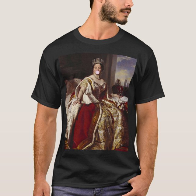 CAMISETA REINA VICTORIA BLOQUEANDO UN BURBUJA ROSA (Anverso)