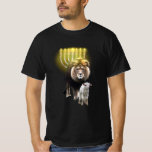 Camiseta Reino del Cordero<br><div class="desc">Menorá resplandece la luz del mundo sobre el Rey León y el Humilde Cordero</div>