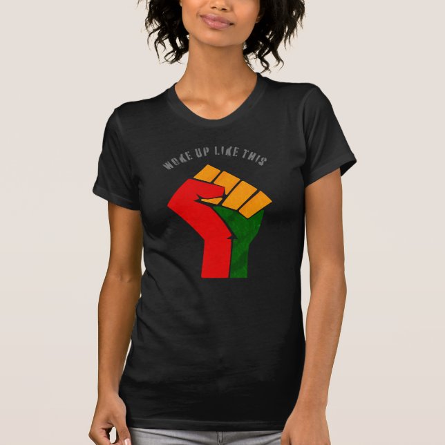 Camiseta relajada de las mujeres despertadas (Anverso)