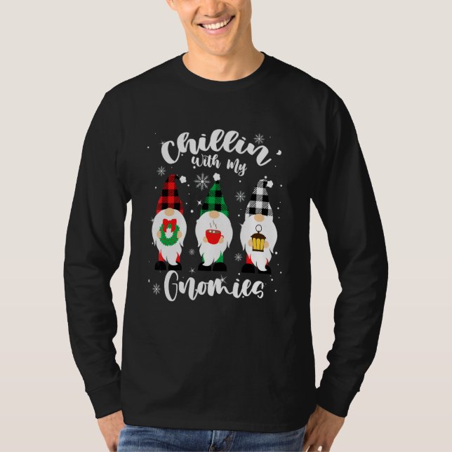 Camiseta Relajándome Con Mis Gnomitos Navideños de Cuadros  (Anverso)