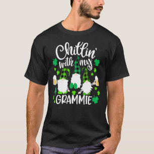 Camiseta Relajándome con mis gnomos del Día de San Patricio