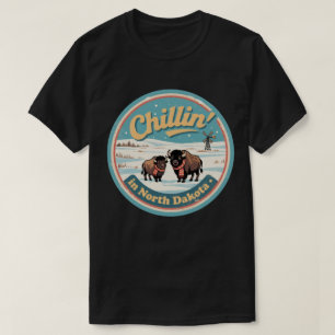 Camiseta Relajándose en Dakota del Norte_ Bisonte Retro y P