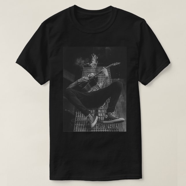 Camiseta Relajar mgk mientras toca la guitarra (Diseño del anverso)