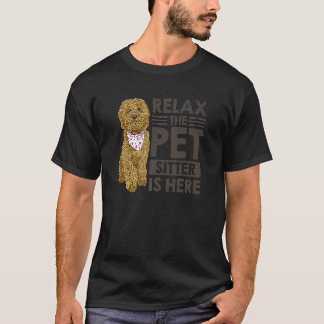 Camiseta Relájese En El Lugar Del Mascota Aquí Está El Masc (Anverso)