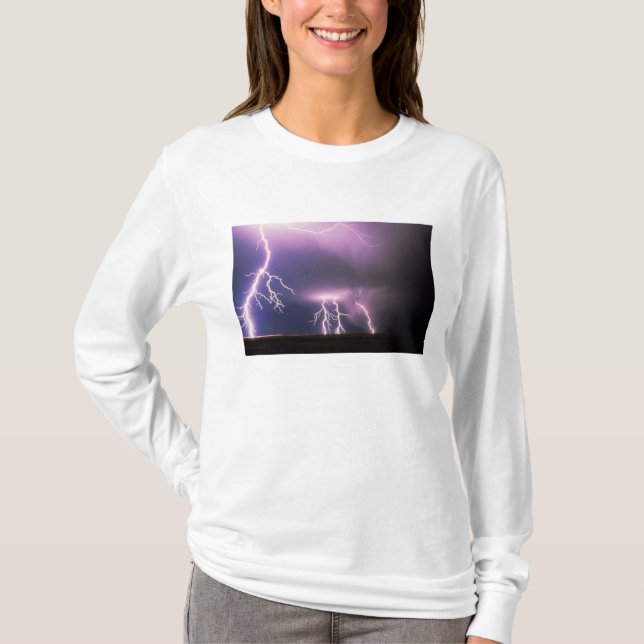 Camiseta Relámpago. (Anverso)