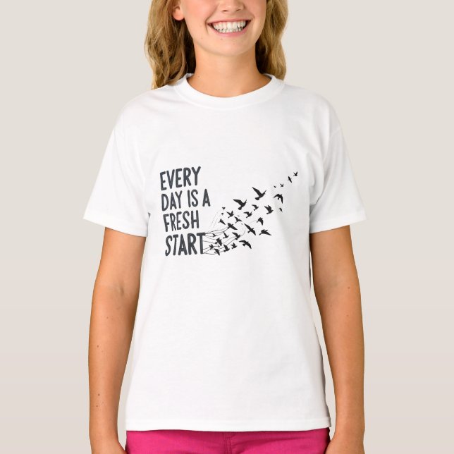 Camiseta Reloj de Pared Cada Día Es Un Nuevo Comienzo (Anverso)