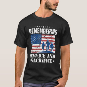Camiseta Remembering Service And Sacrifice Usa Memorial Day