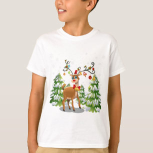 Camiseta Reno lindo en la nieve