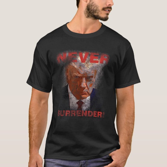 Camiseta Renuncia - Trump Mugshot 2024 (Anverso)