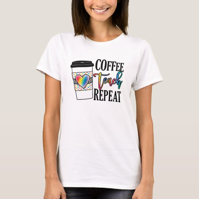 Camiseta Repetición de Teach de Café - Vida Divertida Del P (Anverso)