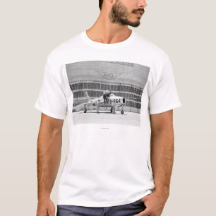 Camiseta República F-84F en la rampa en el campo de Moffet
