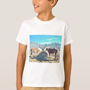 Camiseta Rescatados Caballos Borradores comiendo heno