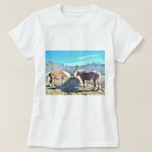 Camiseta Rescatados Caballos Borradores comiendo heno