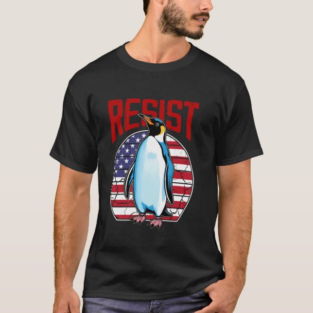 Camiseta RESIST PENGUIN Resistir Activismo de Ping (Anverso)