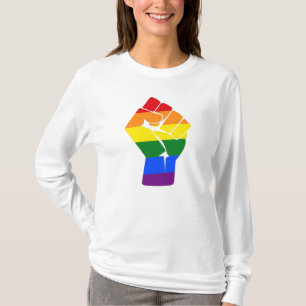 Camiseta #Resistimos el arcoiris LGBT levantado protesta