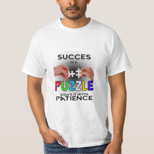 Camiseta Resolver el rompecabezas: la paciencia lleva al éx