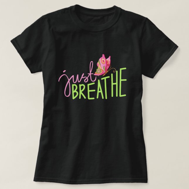 Camiseta Respira con mariposa rosa y verde (Diseño del anverso)