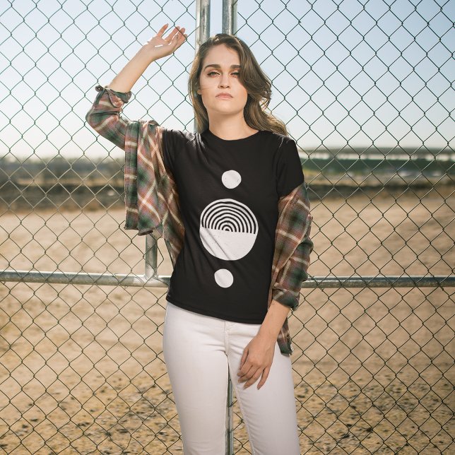 Camiseta Resumen del círculo solar (Women posing near a border area)