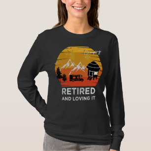 Camiseta Retirado Y Amado Por Camping & Adventure