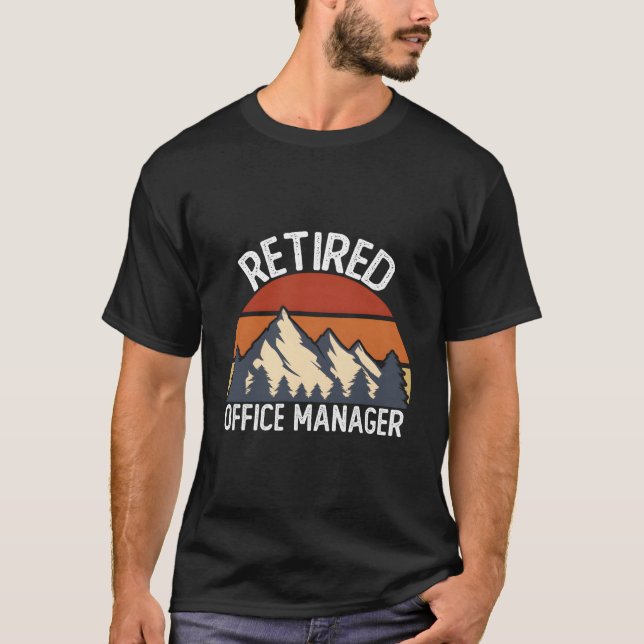Camiseta Retire For 2023 Retired Office Ager (Anverso)