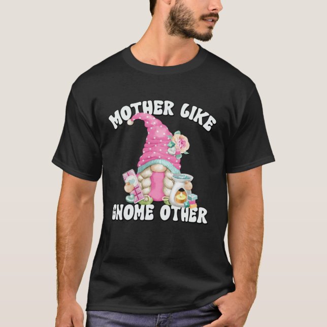Camiseta Retired Grandma Gnome Mom For Mothers Day  Soap Ma (Anverso)