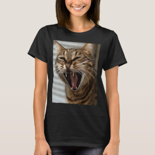 Camiseta Retrato artístico del bostezo del gato de Tabby 1