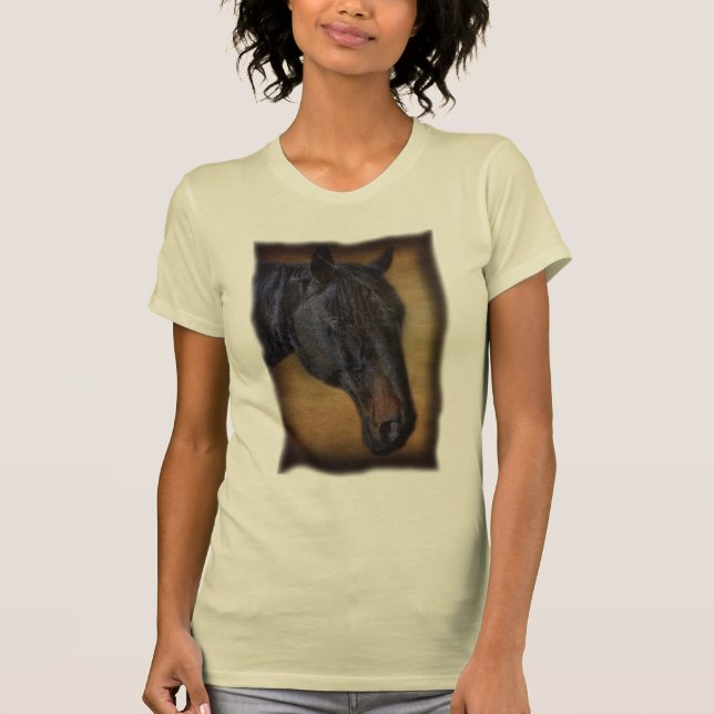 Camiseta Retrato de caballo negro sobre el efecto pergamino (Anverso)