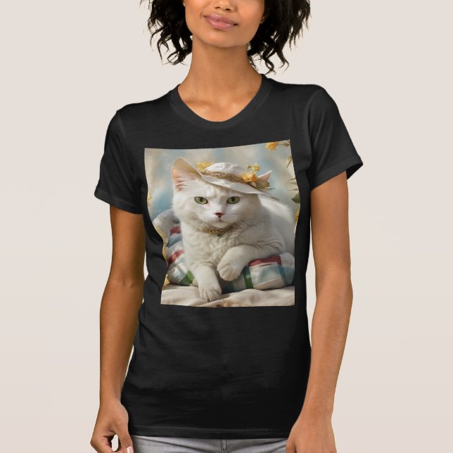 Camiseta Retrato de un gato en un gorra. (Anverso)