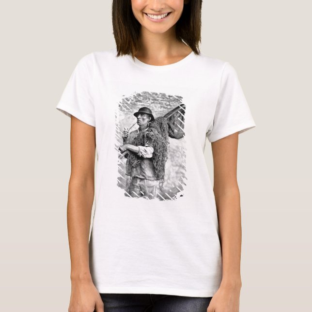 Camiseta Retrato de un pescador que lleva sus nidos (p/p. f (Anverso)