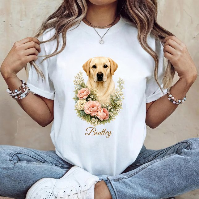 Camiseta Retrato Floral de Labrador (Subido por el creador)