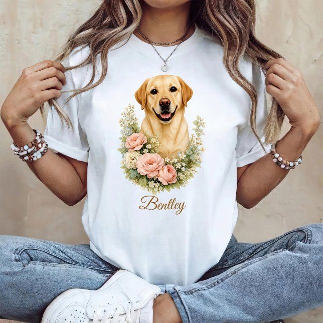 Camiseta Retrato Floral de Labrador (Subido por el creador)