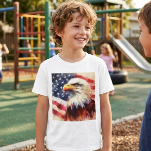 Camiseta Retrato majestuoso de águila calva con bandera ame