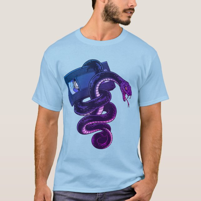 Camiseta Retro 90s Snake Wrapped Around VHS Tape (Anverso)