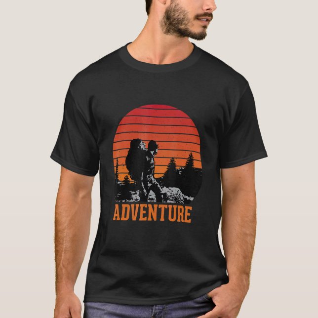 Camiseta Retro Adventure Backpacker Enthusiast Mountain exp (Anverso)